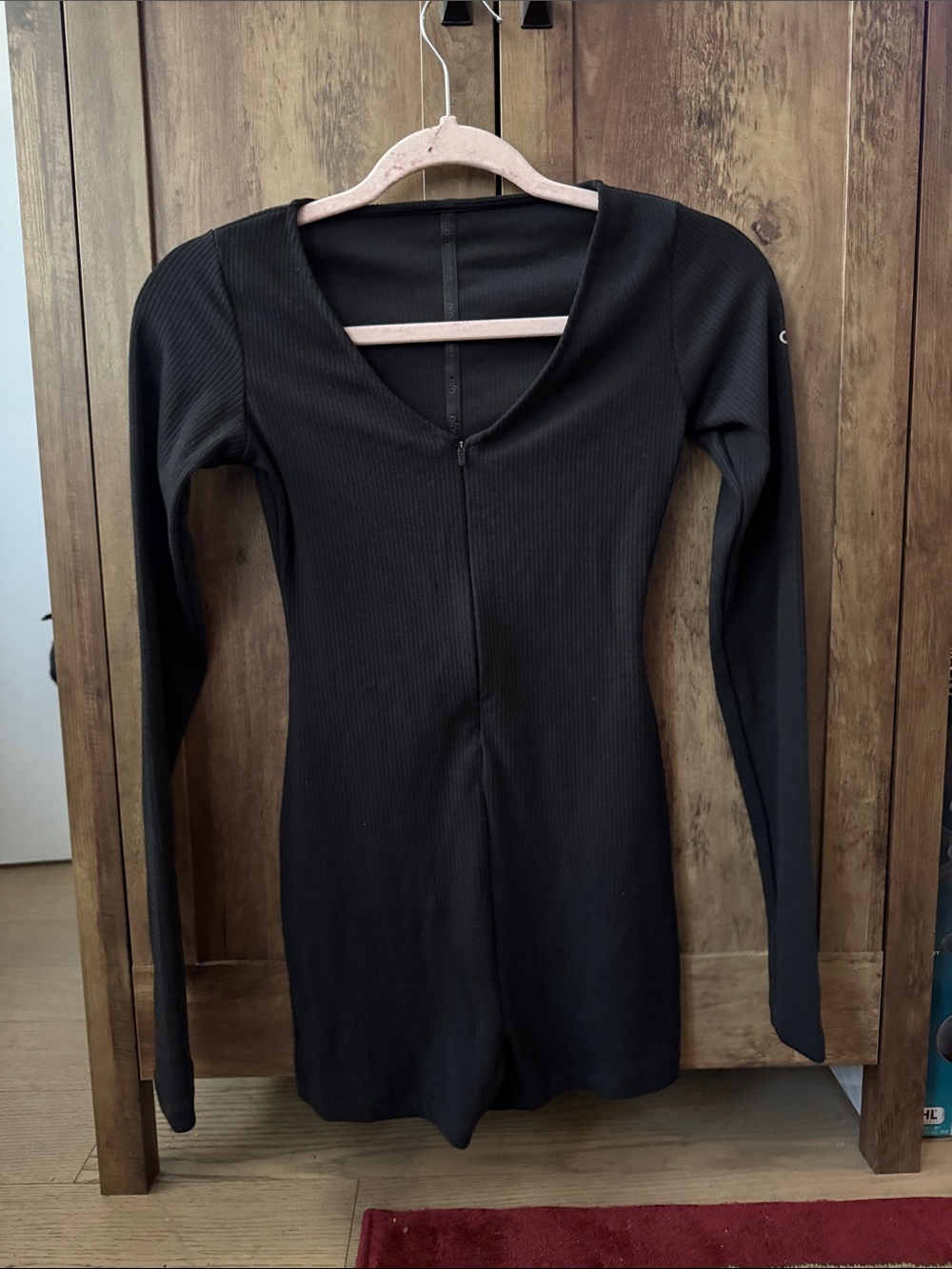 Alo Yoga Women’s Black Long-Sleeve Ribbed Romper